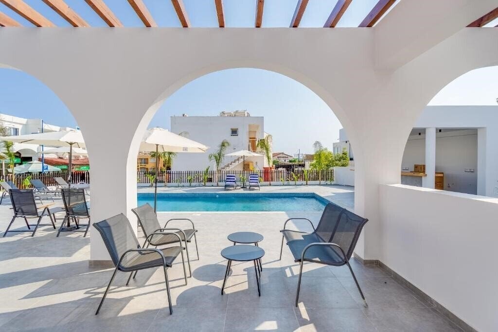 Фото Zoi Hotel 4*