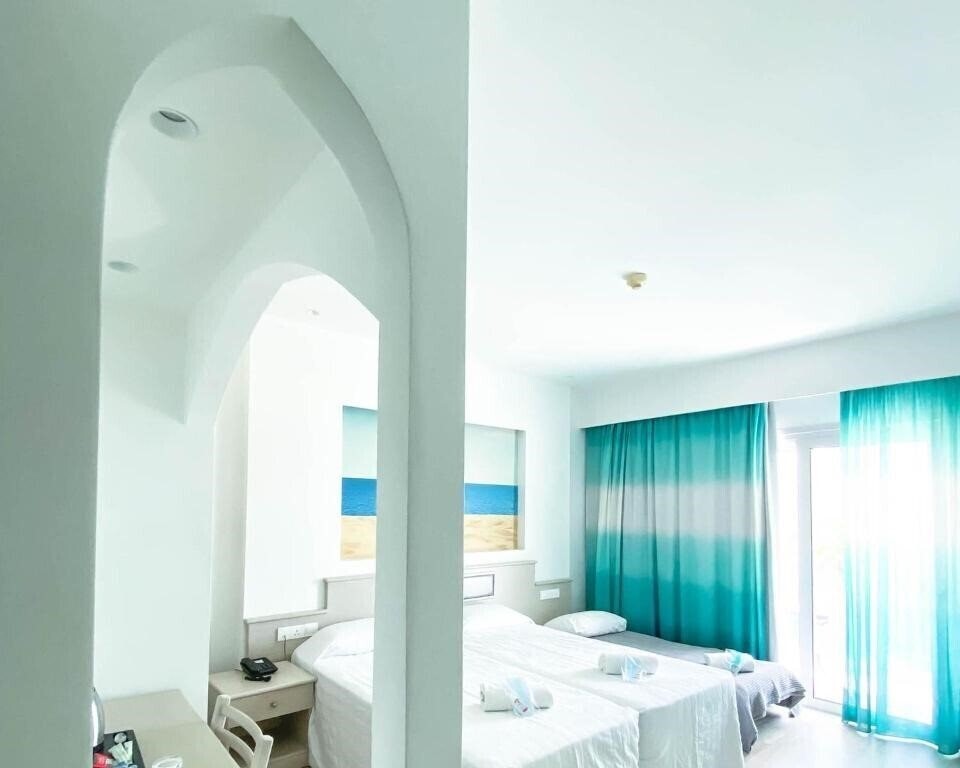 Фото Anesis 3*