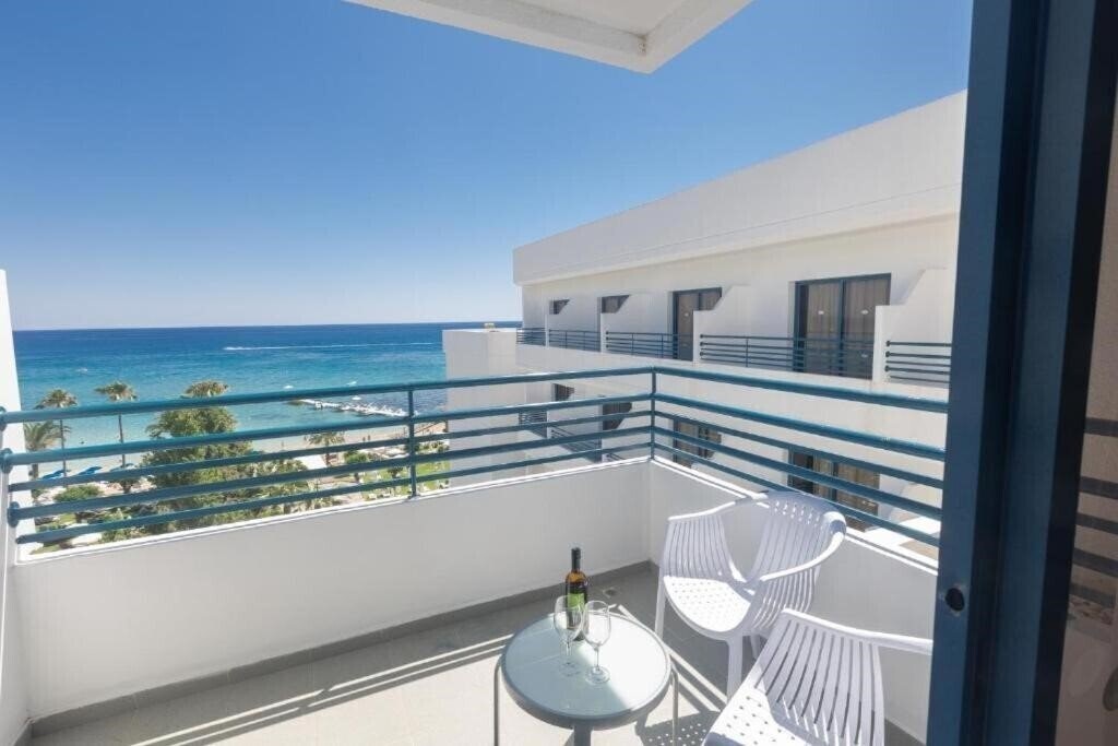 Фотографія Tsokkos Iliada Beach 4*