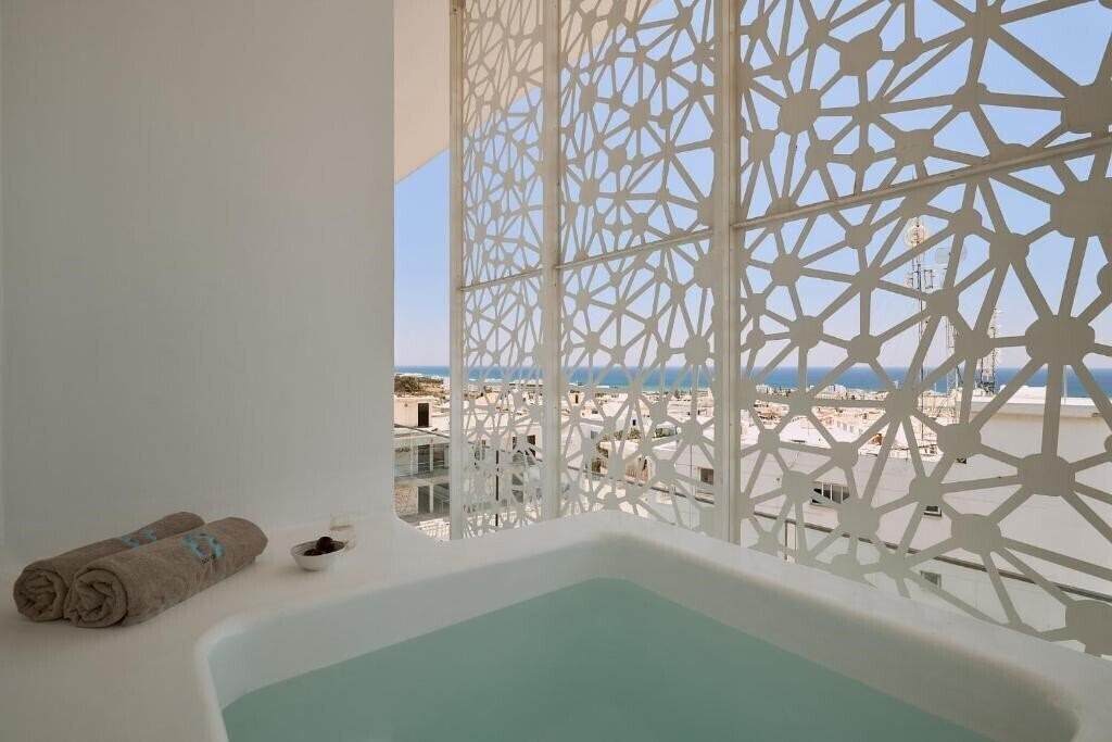 Фотография Napa Suites - Adults Only 4*