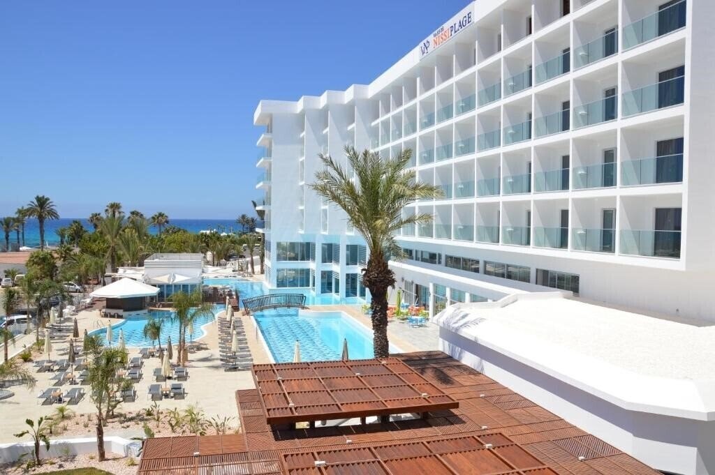 Фотография Vassos Nissi Plage 4*