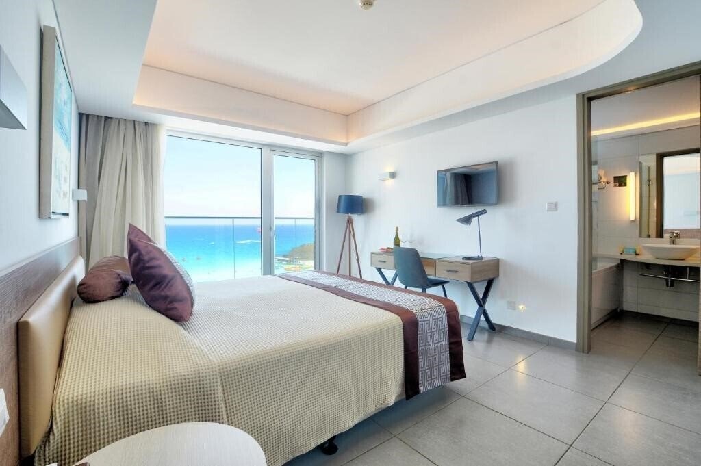 Изображение Vassos Nissi Plage 4*
