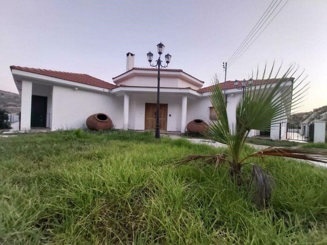 Готель Koilani Gardens 2*