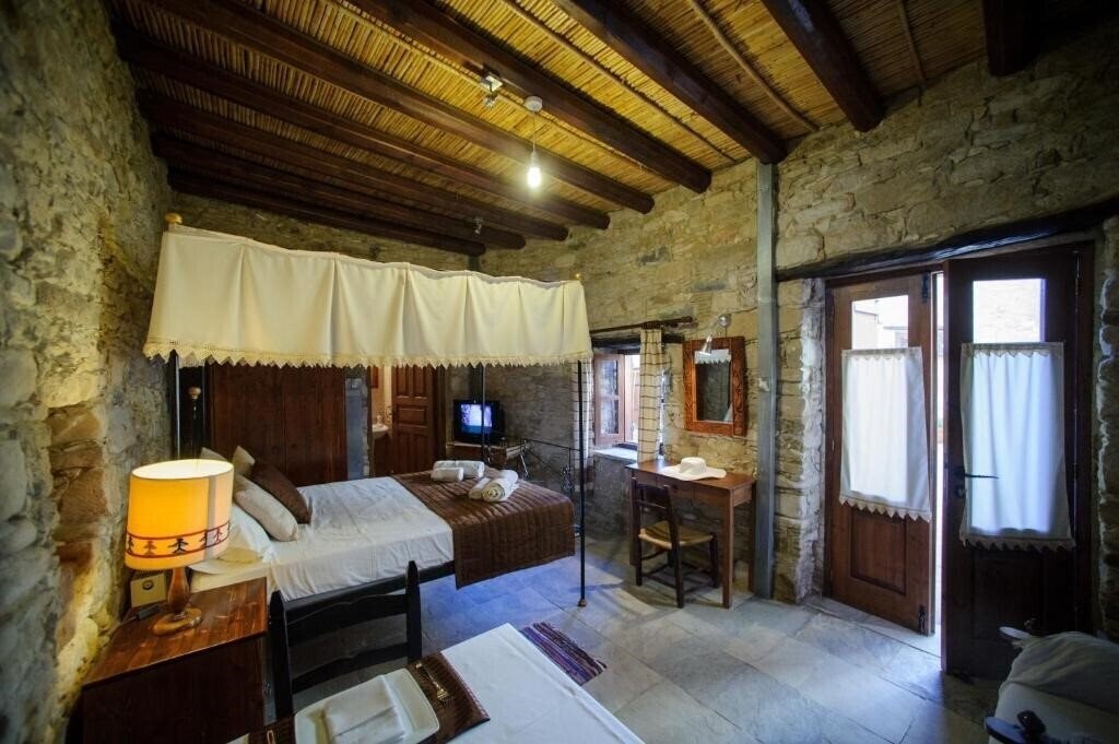 Фото Teachers House 3*