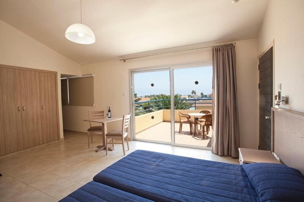 Картинка Makronissos Village Club 3*