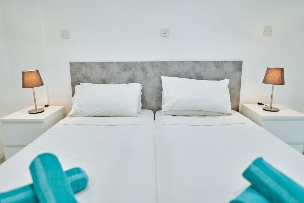 Отель Nissi Adonis Suites 4*