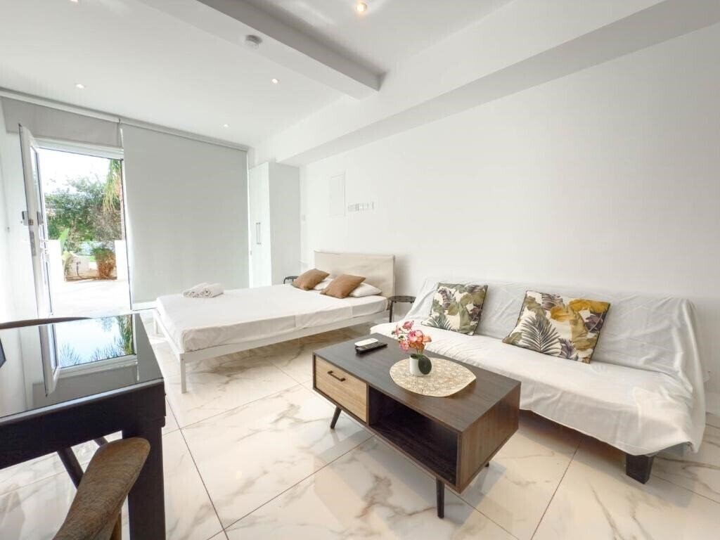Отель Nissi 49 Apartments 3*