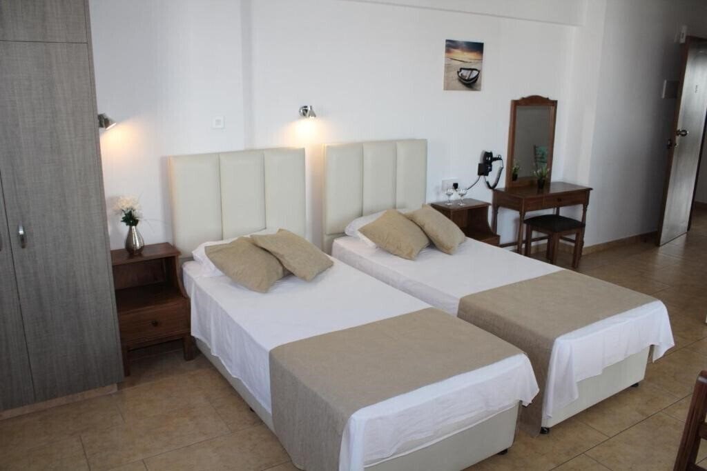 Готель Maria Zintili Apartments 3*
