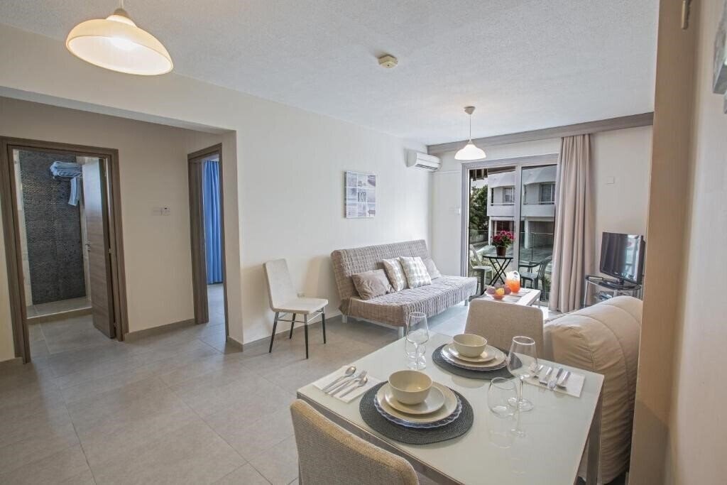 Отель Ayia Napa Holiday Apartment So 1-10 4*