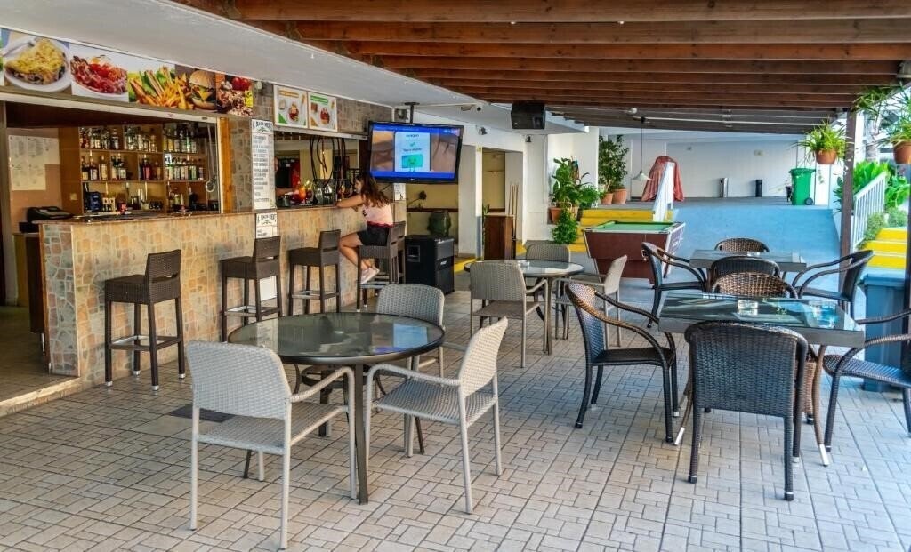 Картинка Amaos Hotel Apartments 3*