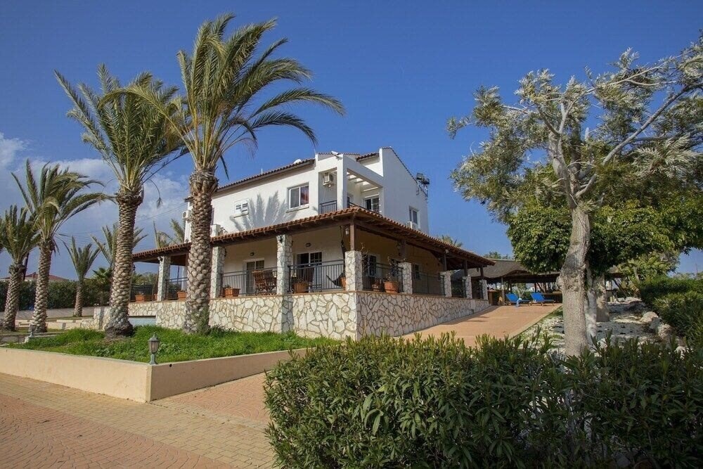 Отель Ayia Napa Villa Benetta 3*