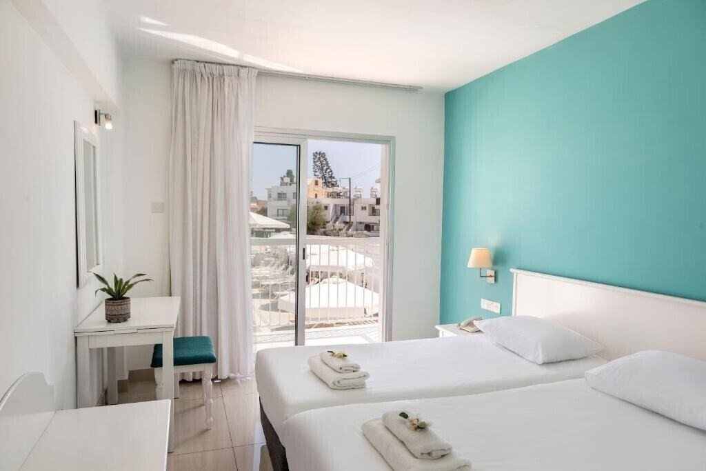 Фото Mia Hotel Apartment 4*