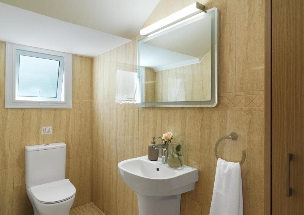 Фотографія LuxVillasRentals Ayia Napa 2*