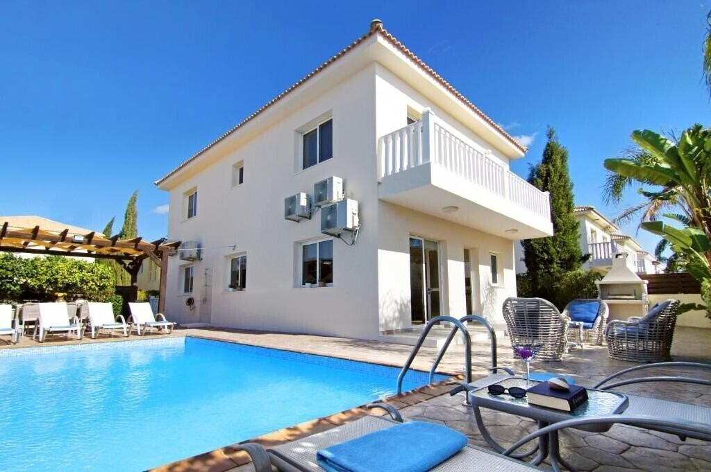 Отель Nissi Dreams Villa 2*
