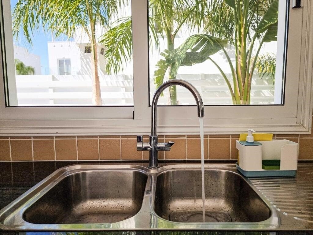 Картинка Nissi Beach Villa Magnolia 2*