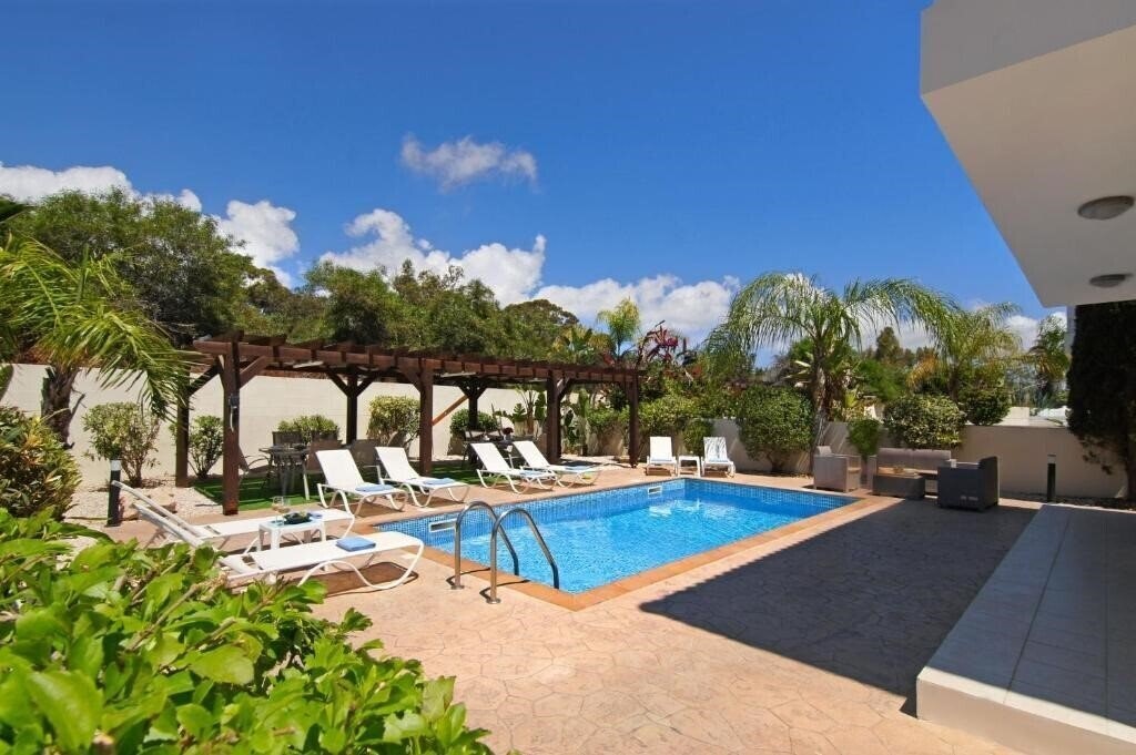 Картинка Nissi Adamite Villa 2*