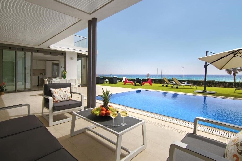 Отель Villa Napa Seaside 3*
