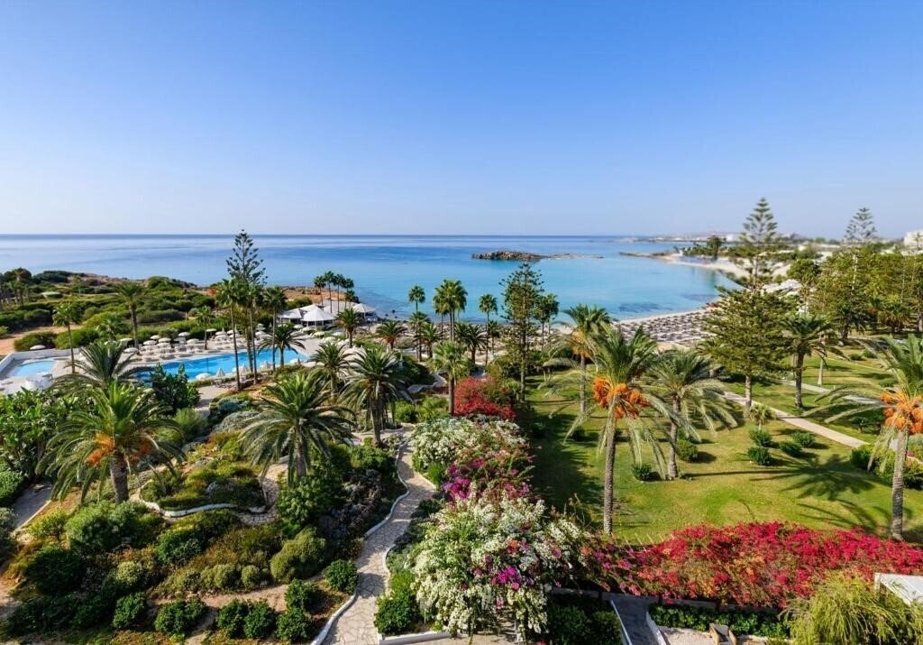 Отель Nissi Beach Resort 4*