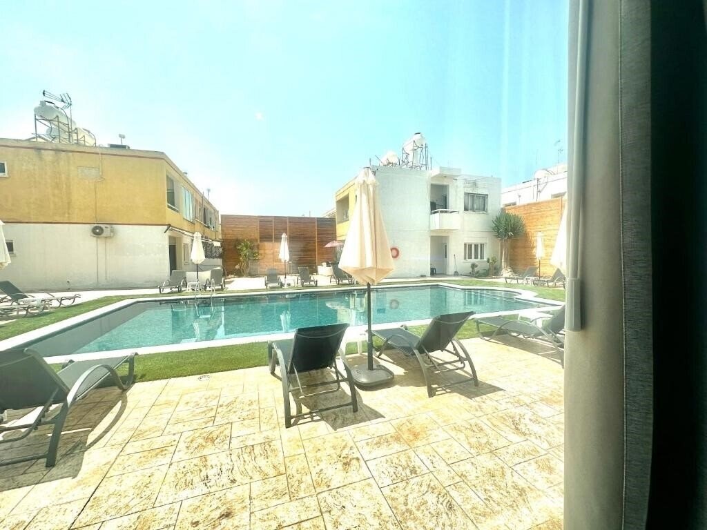 Отель Sun Plaza Suites 3*