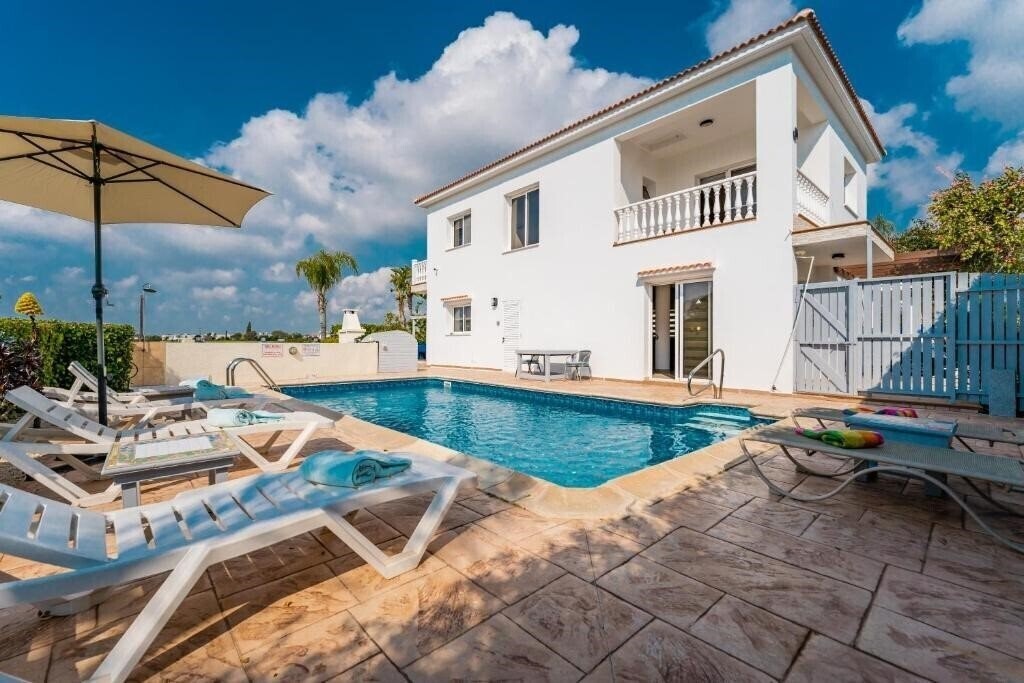 Готель Villa Mespila_ Ayia Napa 3*