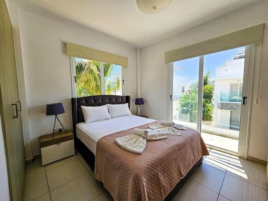 Фото Nissi Beach Villa Holiday 3*