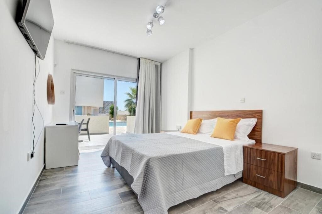 Картинка Myhome Delux, Ayia Napa 3 Bedroom with Pool 3*