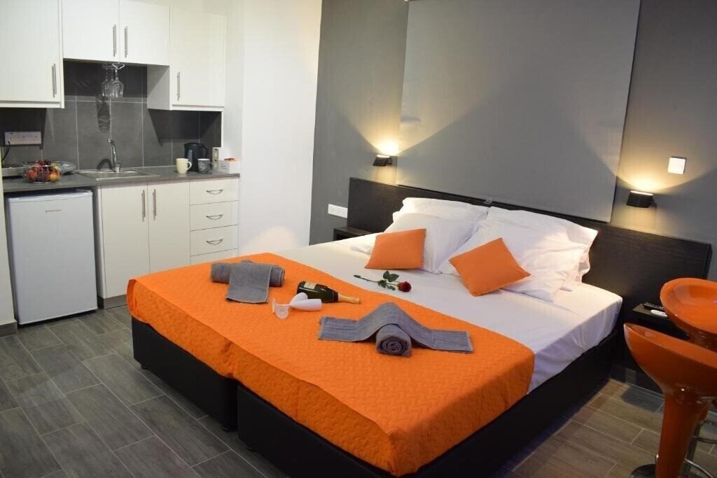 Готель Takis Apartments 3*