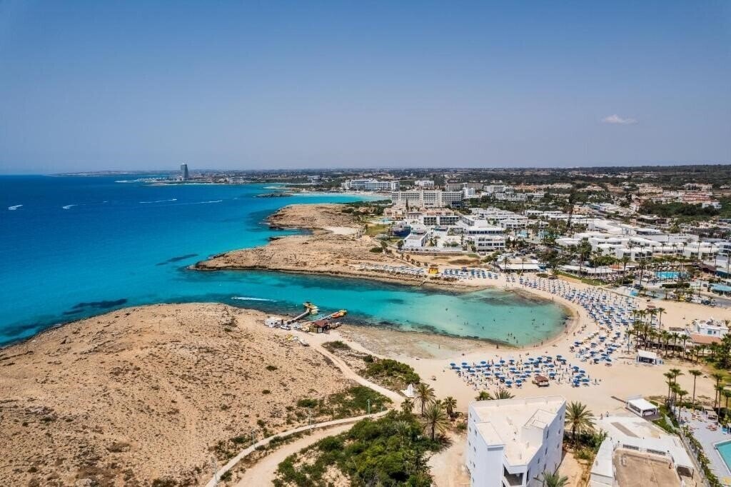 Отель Kritamo Beach Hotel Apartments 4*