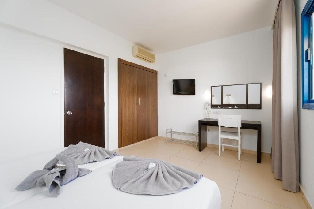 Фото Kritamo Beach Hotel Apartments 4*