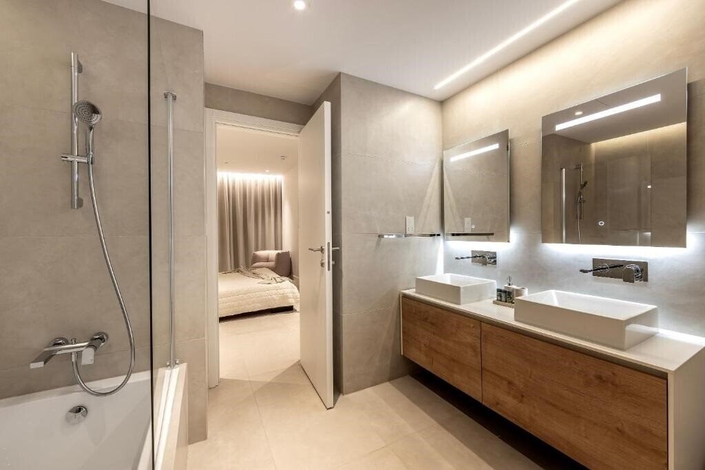 Фотографія Ayia Napa Marina East Tower Suite 3*