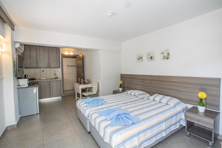 Готель Merab Holidays Apartments Fa213 2*