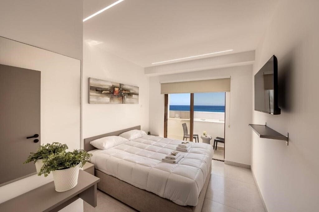 Фото Sevis Suites 3*