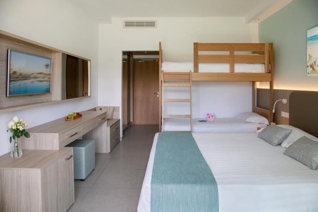 Изображение Asterias Beach 4*