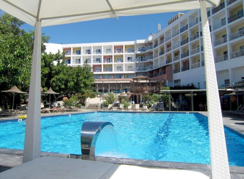 Отель Marina Hotel 3*