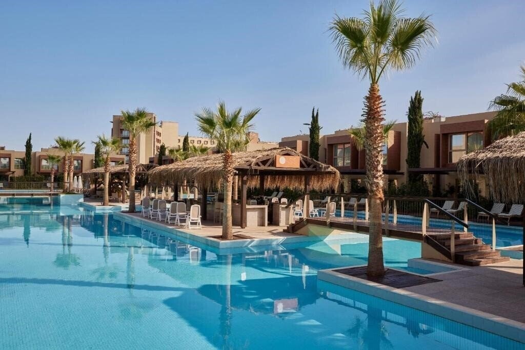 Фото Concorde Resort & Casino Hotel 5*