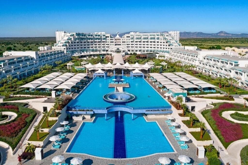 Отель Limak Cyprus Deluxe Hotel 5*