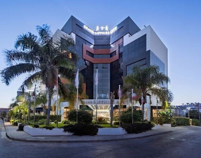 Отель Evolve Park Hotel 4*