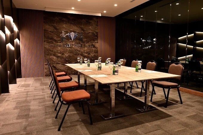 Фото Evolve Park Hotel 4*