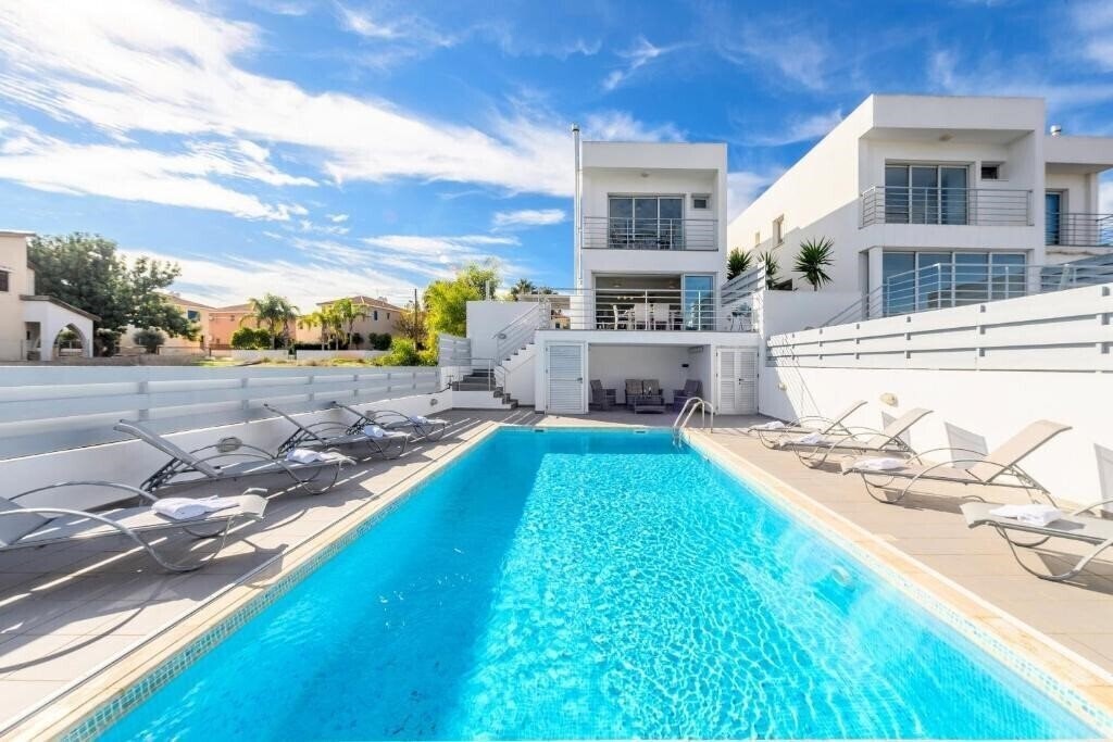 Готель Ayia Triada Beach View Villa 3*