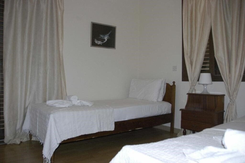 Готель Kapparis Summer Breeze Villa 3*
