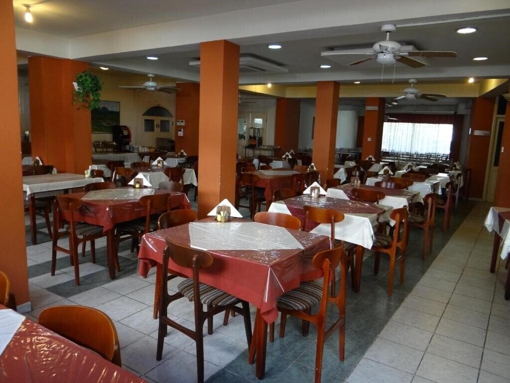 Отель Ekali Hotel 3*