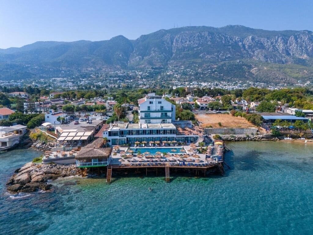 Готель Manolya Hotel 3*