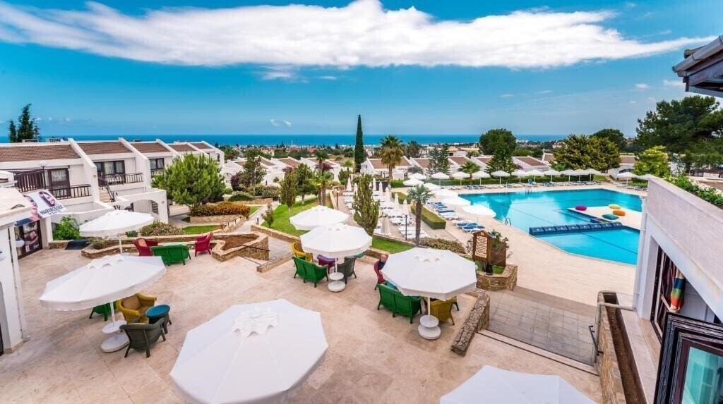 Готель Olive Tree Hotel 3*