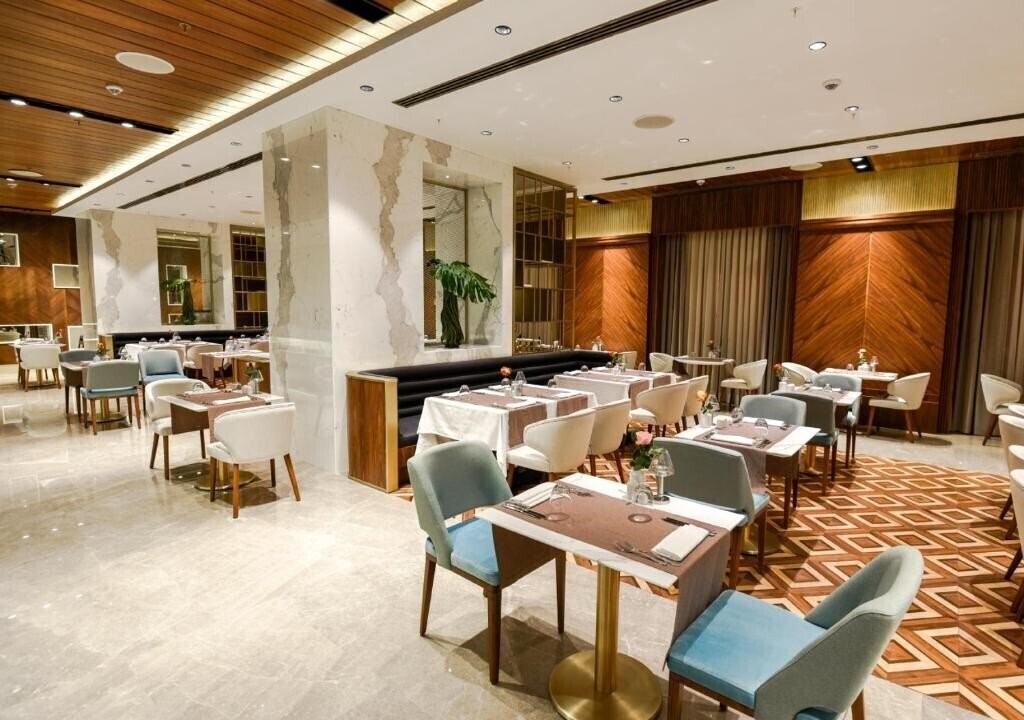 Зображення Rocks Hotel 5*