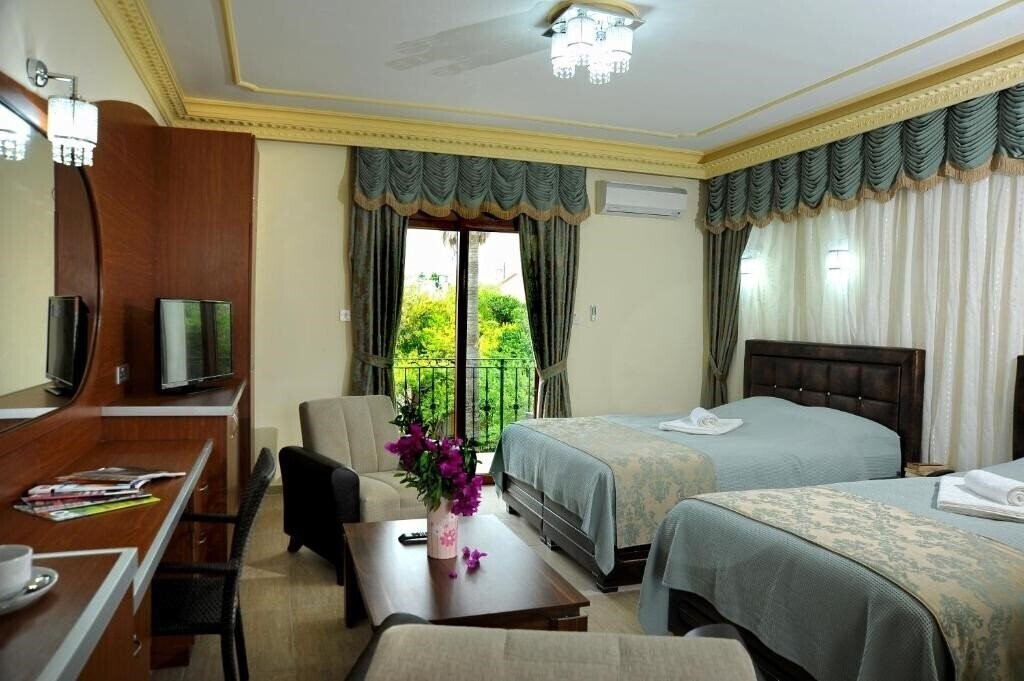 Фото Riverside Garden Resort 4*