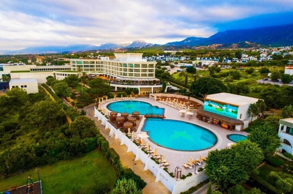 Готель Chamada Prestige Hotel & Spa 5*