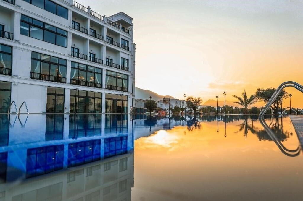 Отель Mc Palace 4*