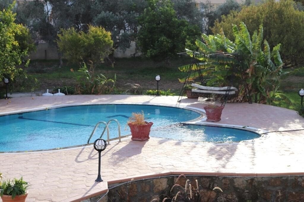 Фотографія Meryem'S 1*