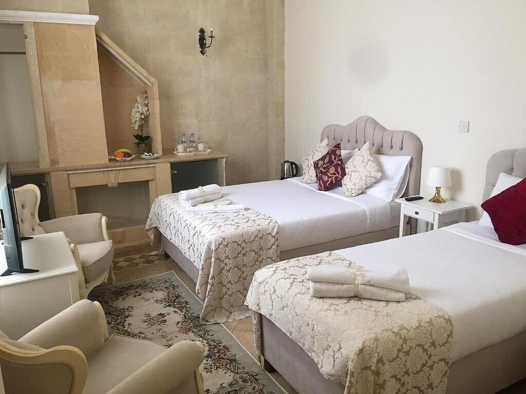 Готель Lords Residence Boutique Hotel 3*