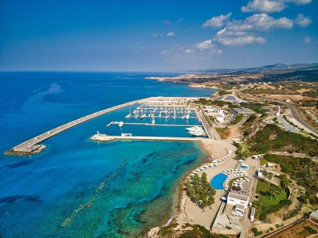 Готель Karpaz Gate Marina Hotel 5*